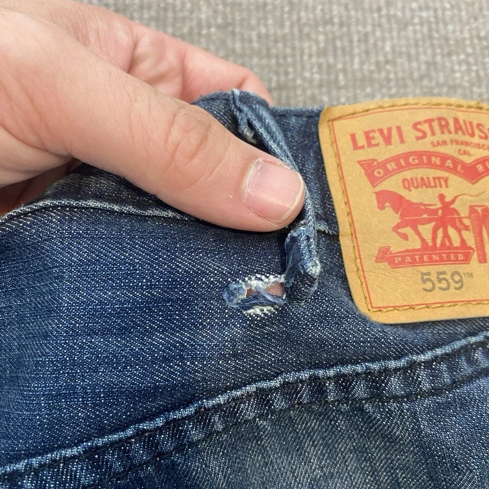 Levis 559 Jeans Mens 38 Fits 39x30 Blue Baggy Relaxed Wide Leg Distressed Denim